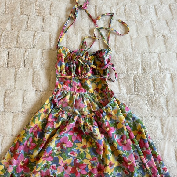 SHEIN dress - Picture 2 of 5